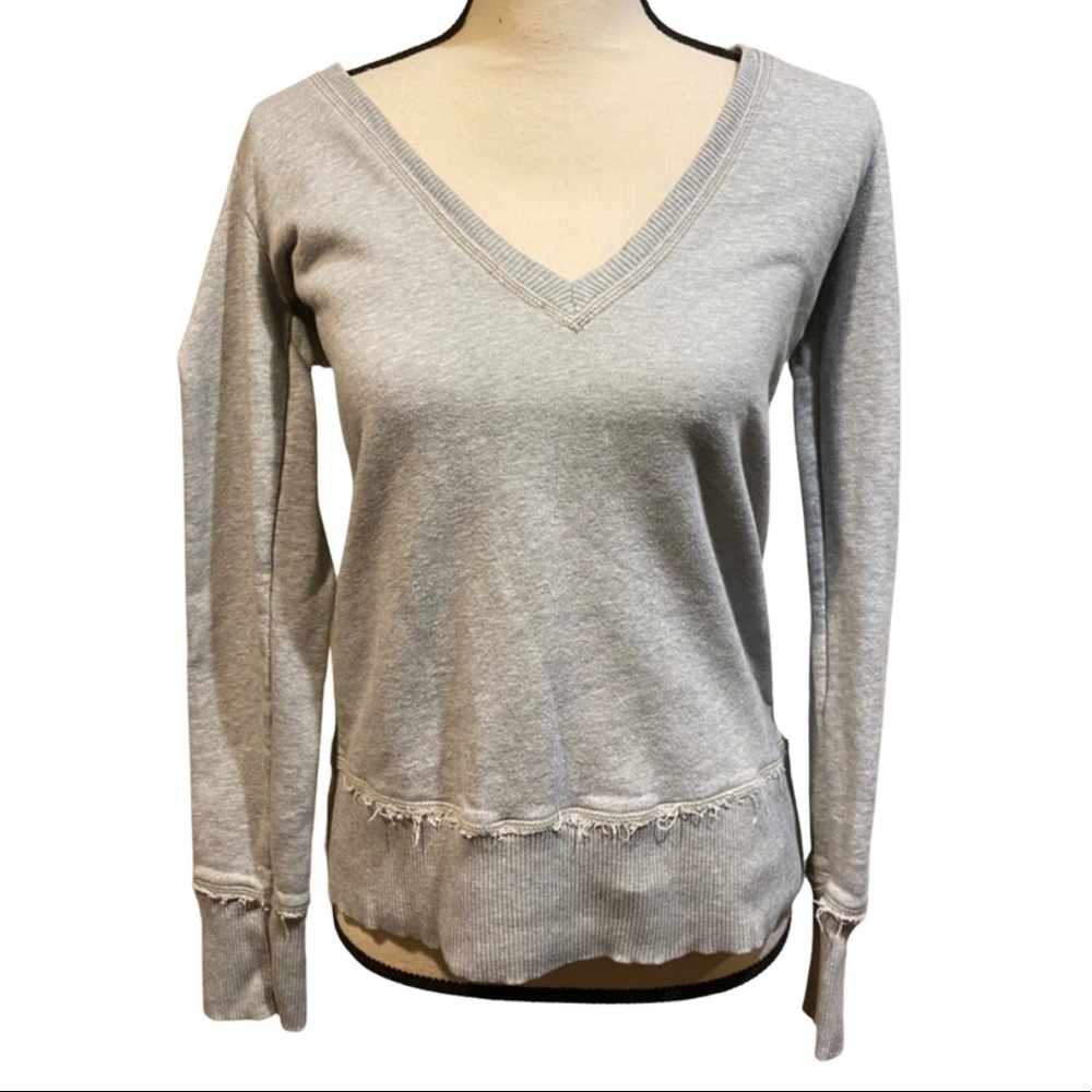 American Eagle Gray V-Neck Pullover Sweatshirt